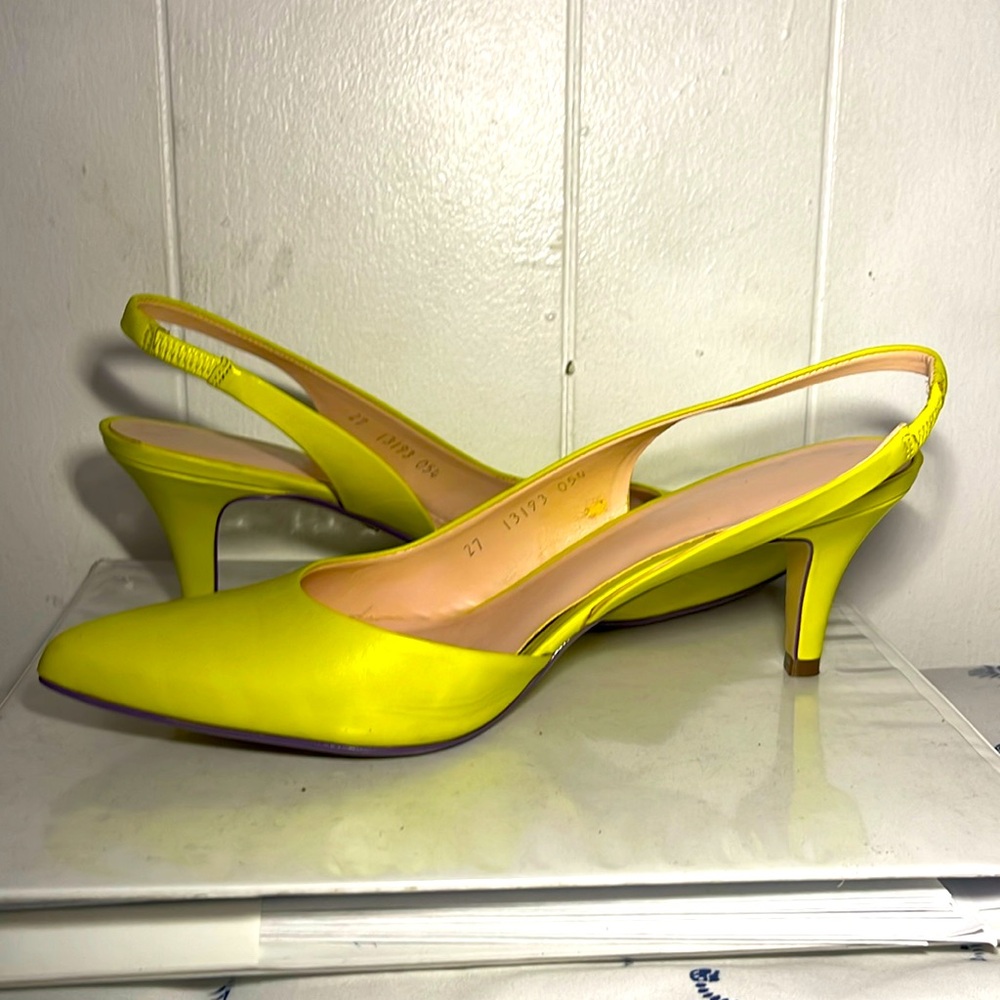 Andrea Carrano Pointed Toe Kitten Heels